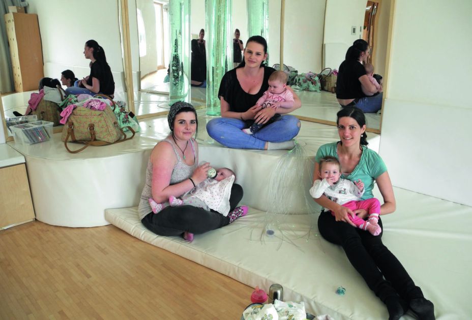 Kontakte knüpfen und sich austauschen beim Babytreff Kontakte knüpfen und sich austauschen beim Babytreff