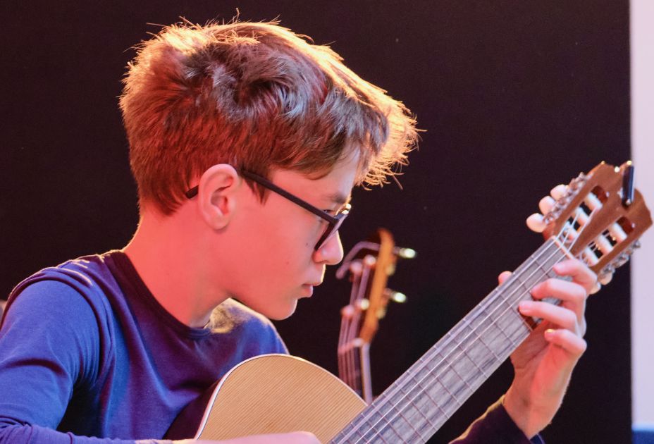 2511_Gitarrenmatinee©Mira_Witzemann_1016.jpeg 2511_Gitarrenmatinee©Mira_Witzemann_1016.jpeg