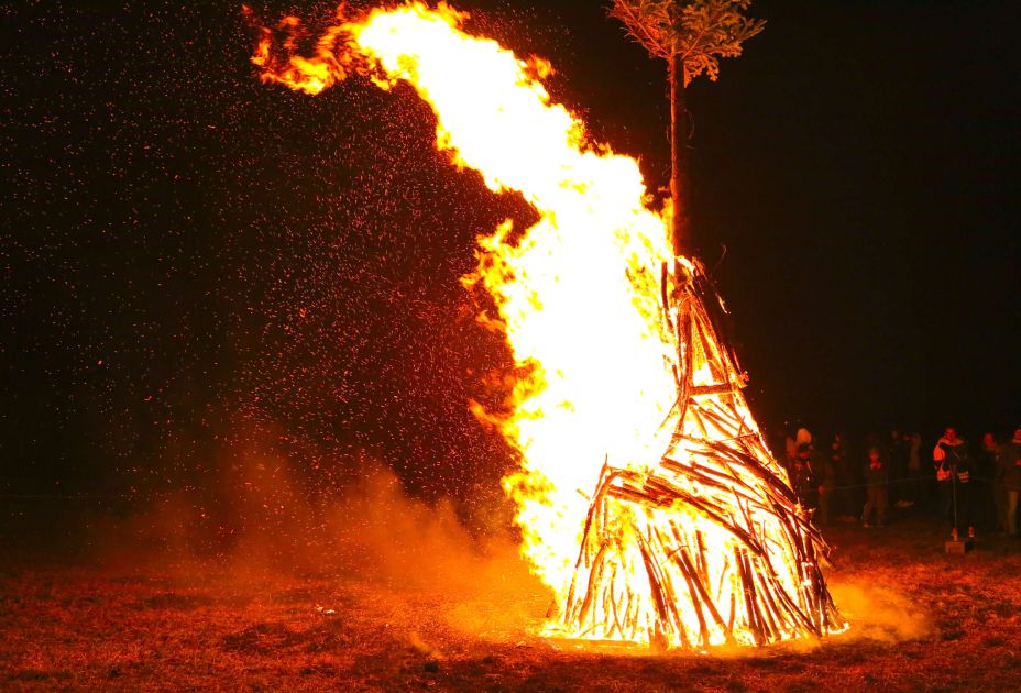 Funken-Erlach-scaled.jpg Funken-Erlach-scaled.jpg