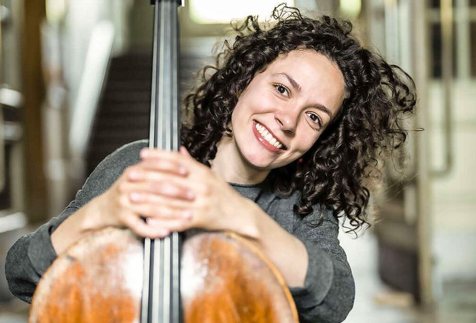 944-ursina_maria_braun_violoncello_b.jpg