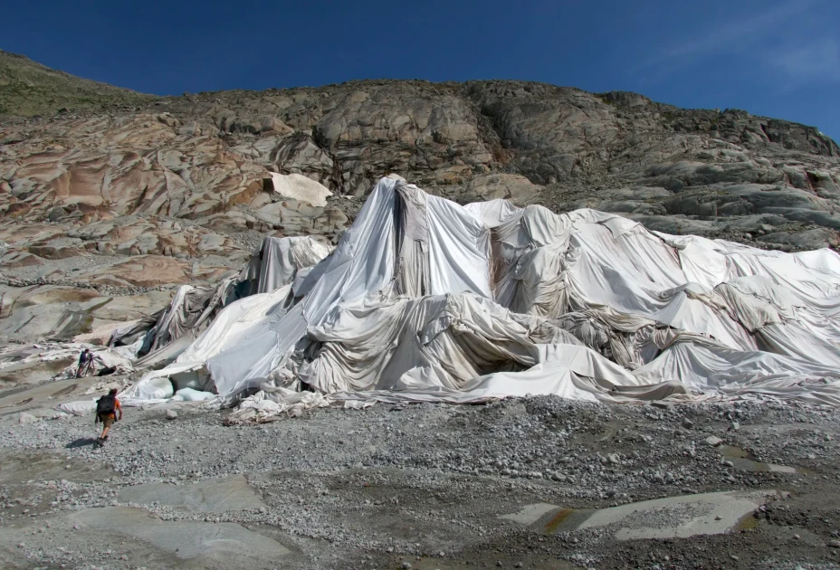 Requiem-in-Weiss_Rhonegletscher_cStudart-Knowles_12-scaled.webp Requiem-in-Weiss_Rhonegletscher_cStudart-Knowles_12-scaled.webp