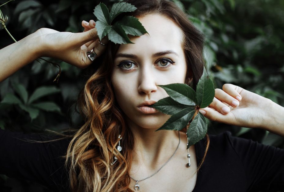 Lippenbalsam, Young Woman_pixabay 2025 GLRG Veronika_Herschmann_young-woman-2055376_1920_pixabay_am_26.5..jpeg