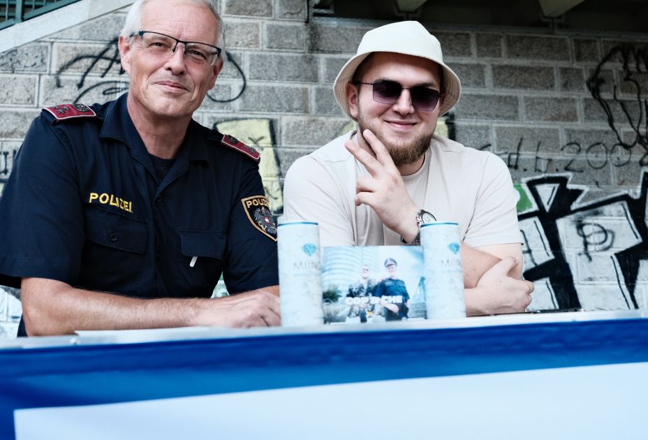 Cop und Che (c) Edith Meinhart 2025_Südwind_Cop und C he_c_Edith_Meinhart.JPG