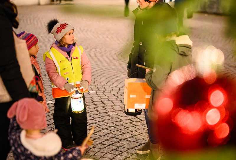 Laternenwanderung_Weihnachtsstadt_Stadtmarketing-Feldkirch.jpg