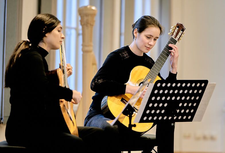 gitarre_victor_marin.jpg gitarre_victor_marin.jpg