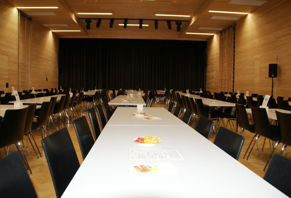 Gemeindesaal Buch: Spielstätte des Vereins Theater in Buch Gemeindesaal Buch: Spielstätte des Vereins Theater in Buch