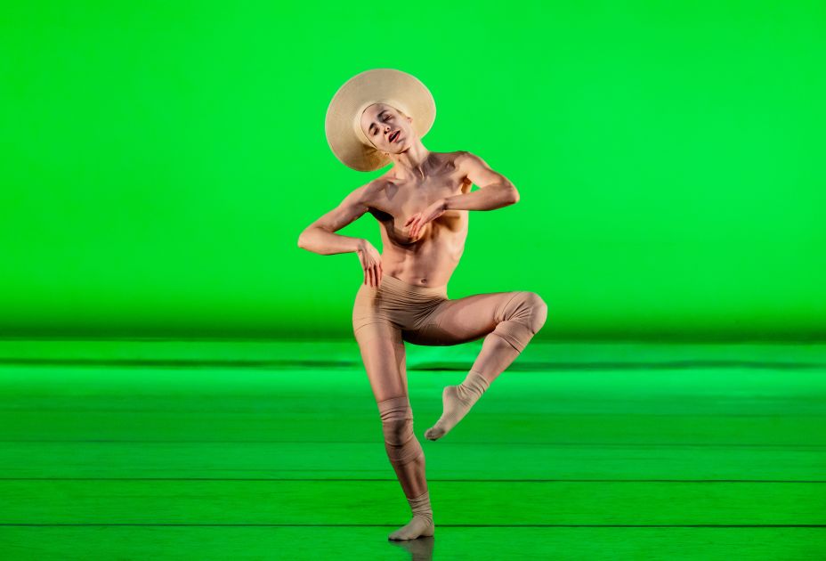 Magnificat_(c)Sylvia-Ann Paré_Tänerzin_Clementine Schindler.jpg Magnificat_(c)Sylvia-Ann Paré_Tänerzin_Clementine Schindler.jpg