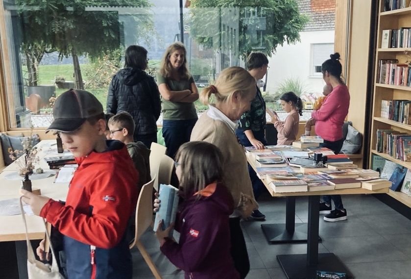 Der erste BÃ¼chertausch am 10.10.2024 wurde gut angenommen.