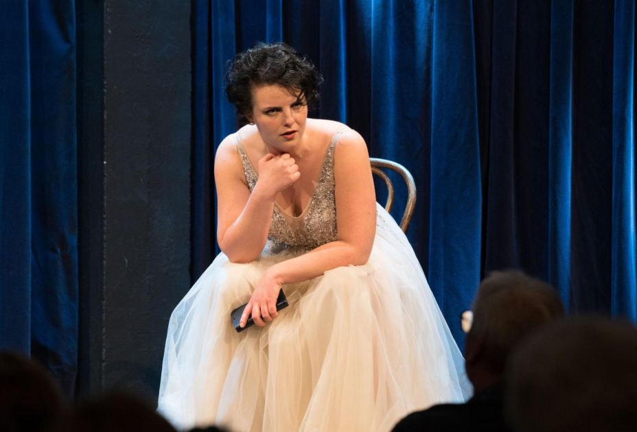 2026_saumarkt_kein leichtes mÃ¤dchen.jpg