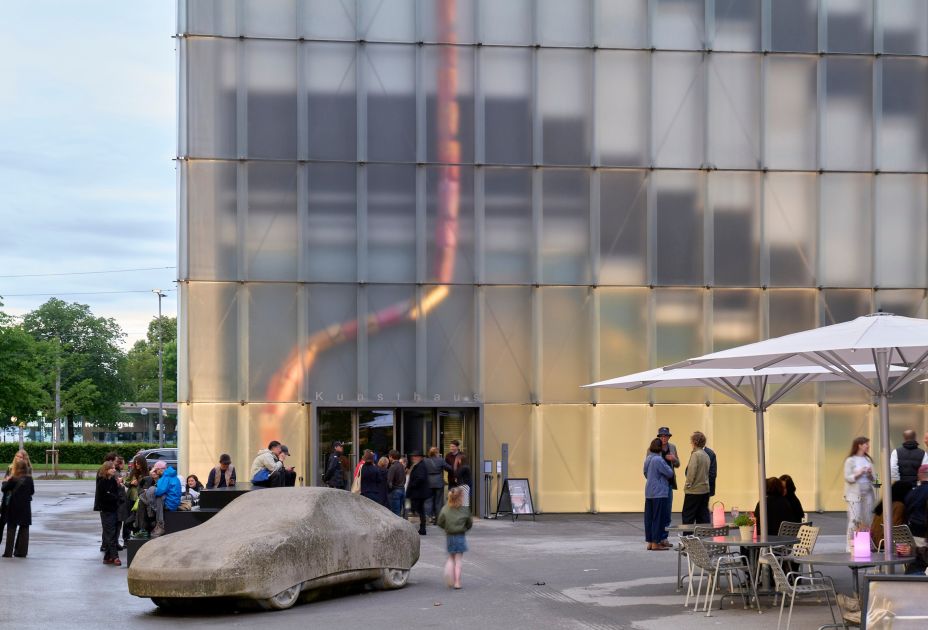AusstellungserÃ¶ffnung Cyprien Gaillard