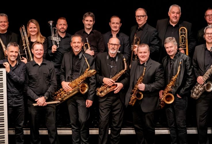 Sommer am Platz-Swingwerk Big Band feat. Julia Zischg Sommer am Platz-Swingwerk Big Band feat. Julia Zischg