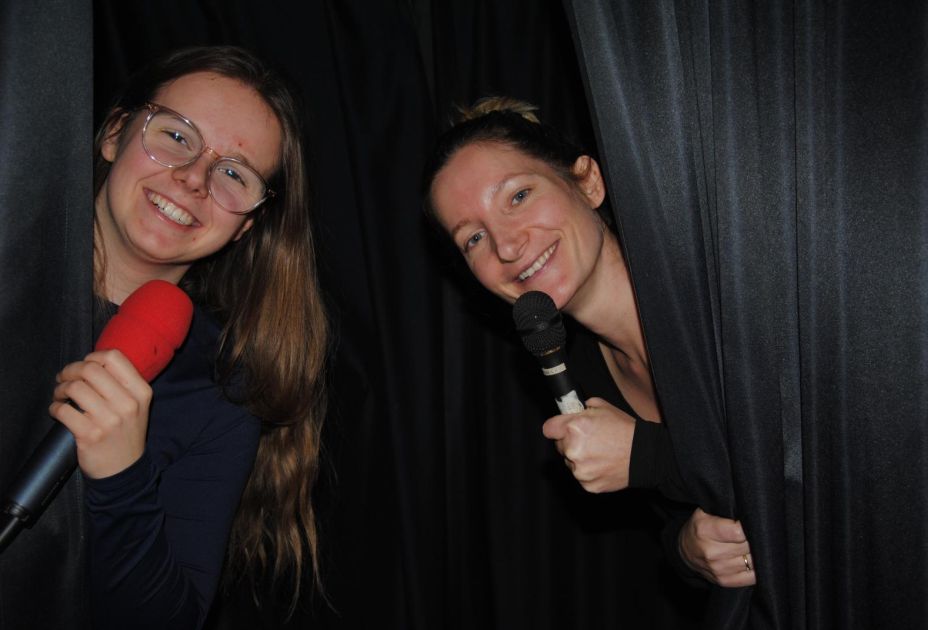 micdrop - U20 Poetry Slam Christine_u_Tina4.jpg