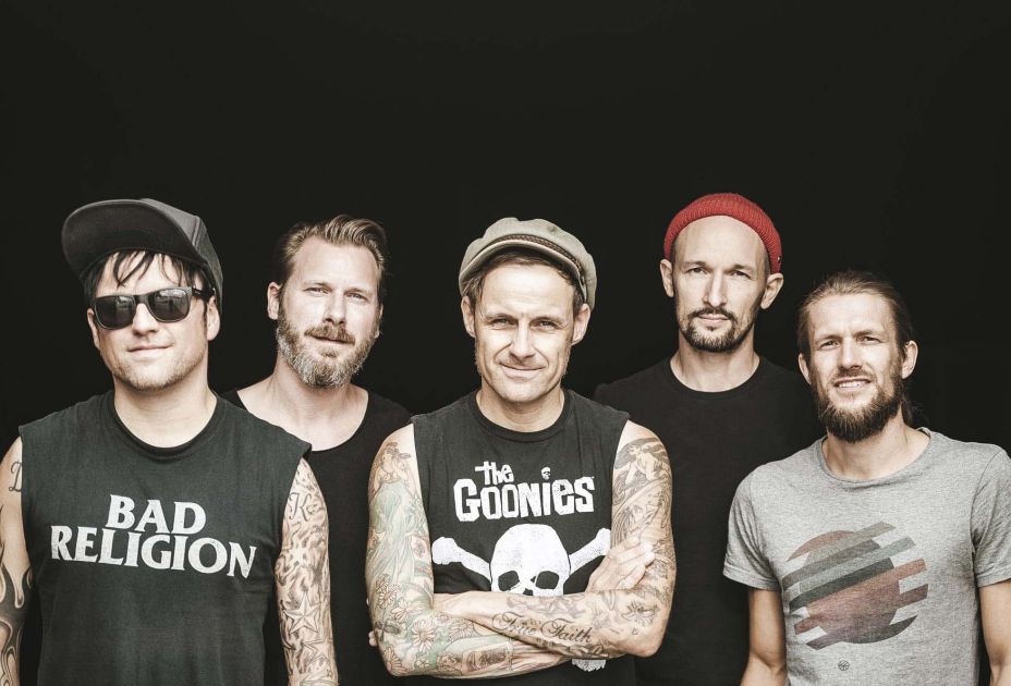Donots @ poolbar Poolbar_Donots.jpeg