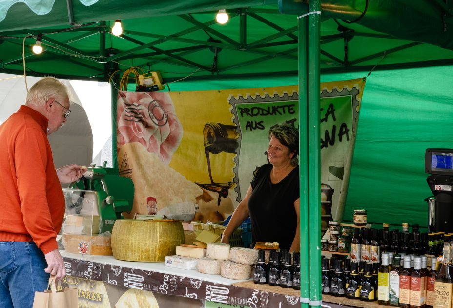 Italienischer Markt Neustadt 2024 Italienischer Markt Neustadt 2024