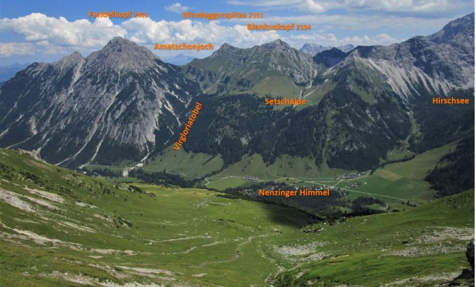 Blick Ã¼ber den Nenzinger Himmel auf die anderen Wanderziele