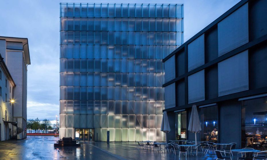 Kunsthaus Bregenz (English and German Edition): Zumthor