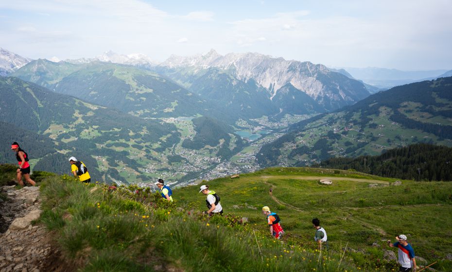 Läufer des Montafon Totale Trails im Aufstieg zur Wormser Hütte. Läufer des Montafon Totale Trails im Aufstieg zur Wormser Hütte.
