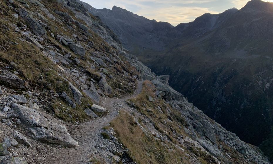 Weg Richtung Tübinger Hütte Weg Richtung Tübinger Hütte