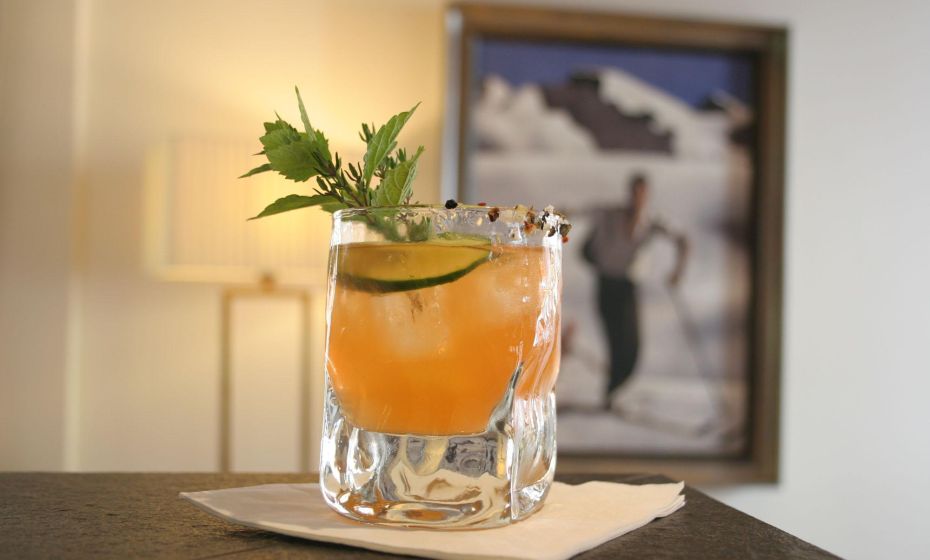 Cocktail bar with exceptional creations Cocktail bar with exceptional creations