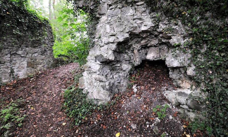 Koblach, Burgruine Neuburg