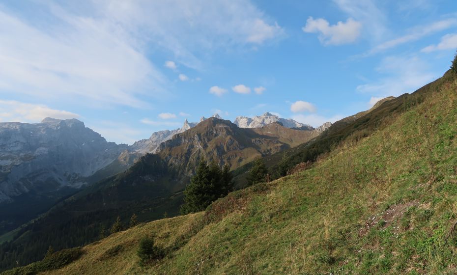 Blick vom Golm auf die GaiÃspitze mit den Drei Türmen im Hintergrund. Blick vom Golm auf die GaiÃspitze mit den Drei Türmen im Hintergrund.