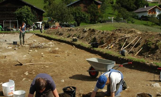 Prof. Dr. Rüdiger Krause und Mitarbeiter, Institut für Archäologische Wissenschaften der Goethe-Universität Frankfurt am Main - Prof. Dr. Rüdiger Krause, Montafon-Projekt der Goethe-Universität Frankfurt am Main Bodaweg