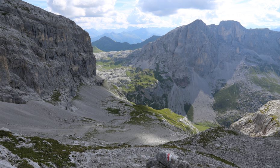 __NO_NAME__ __NO_NAME__