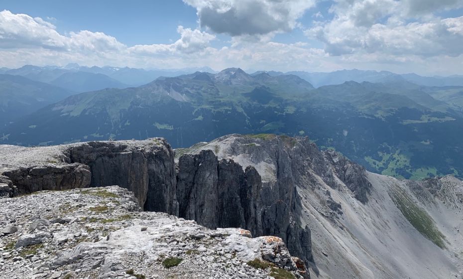 Ausblick von der Rätschenfluh Richtung Graubünden Ausblick von der Rätschenfluh Richtung Graubünden