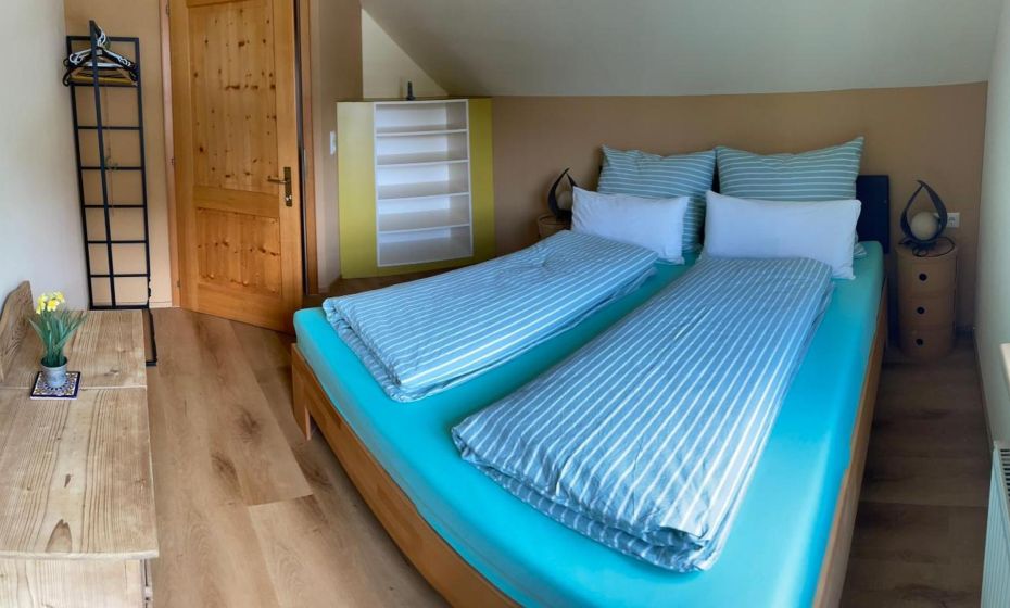 Neu renoviertes 2Zi Appartment im DG