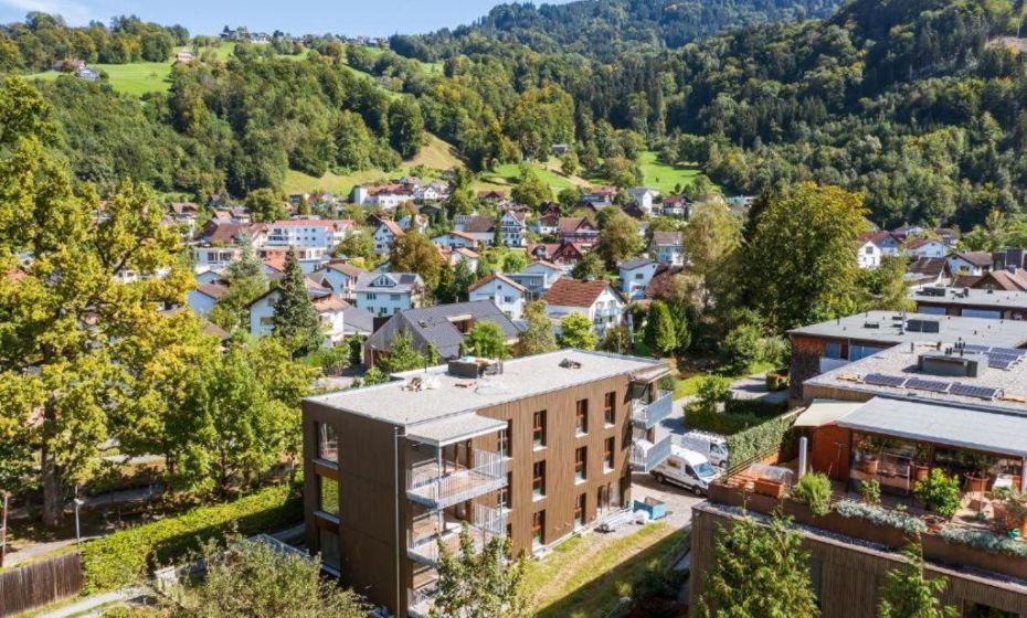 Urban-Apartmenthaus zwischen Berg und See
