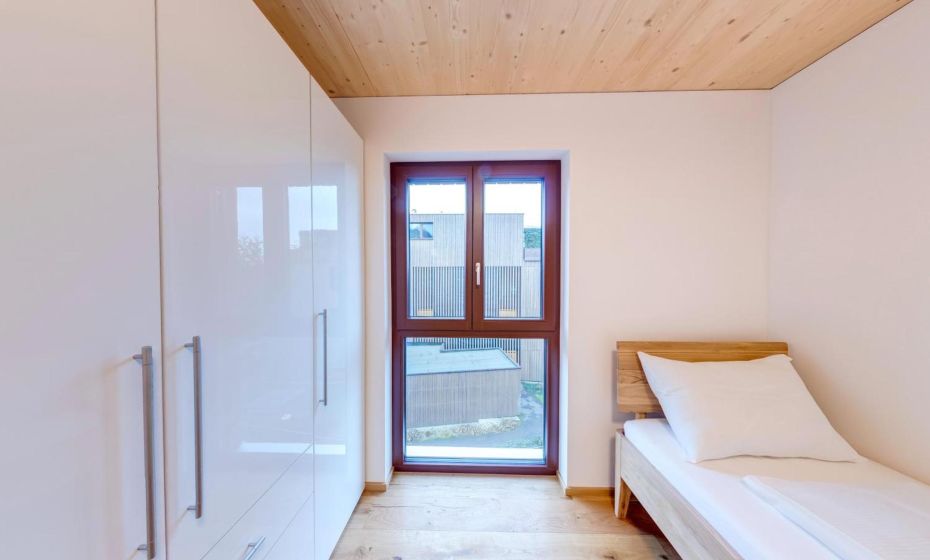 Urban-Apartmenthaus zwischen Berg und See