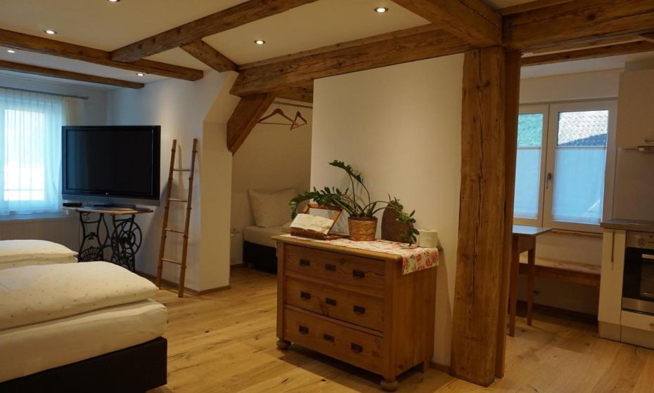 Waldrast Bed & Breakfast