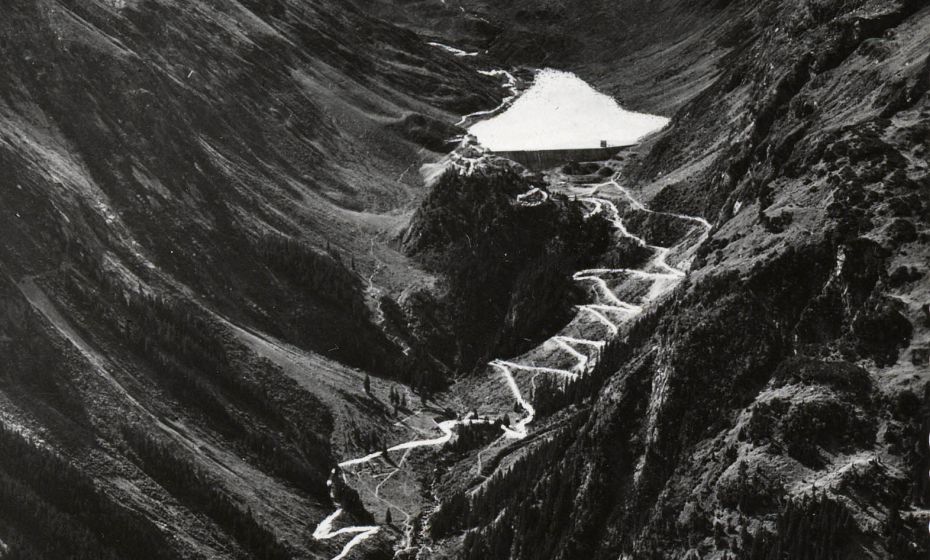 Julia Mangeng - Montafoner Museen Silvretta HochalpenstraÃe führt zum Vermuntsee