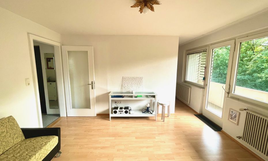 Kleine vollständig ausgestattete Wohnung in ruhiger Lage (c) Theresa Falser (1) Kleine vollständig ausgestattete Wohnung in ruhiger Lage (c) Theresa Falser (1)