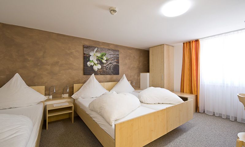 Pension zum LÃ¶wen Dornbirn, Dreibettzimmer