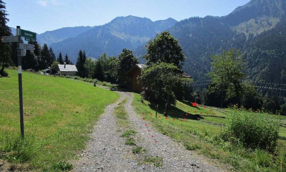 Immer der rot-weiÃ-roten Markierung folgend finden sie den Weg problemlos