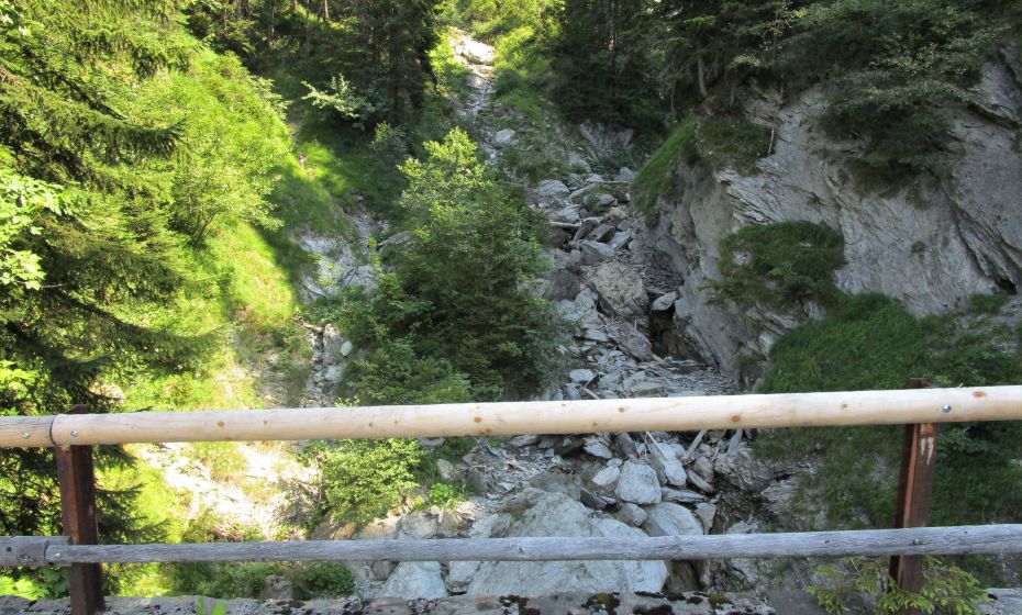 Der SÃ¤getobelbach hat sich tief in das Flyschgestein eingegraben