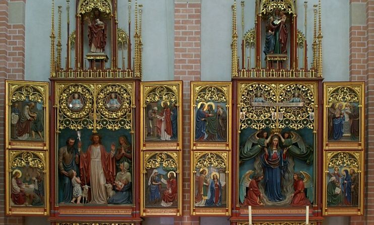 Katholische Pfarrkirche Zum Heiligsten Herzen Jesu 8