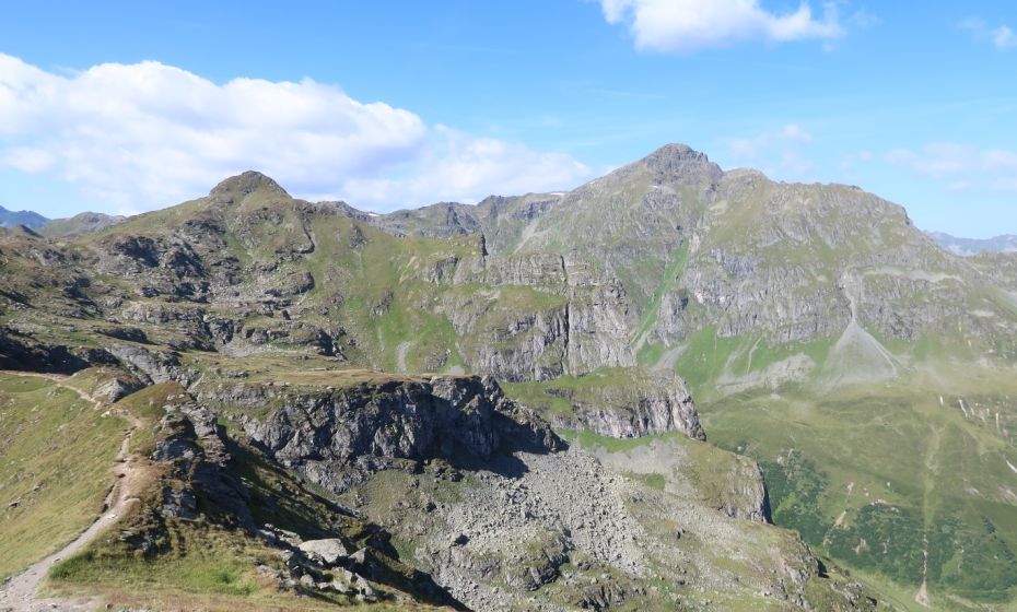 __NO_NAME__ __NO_NAME__