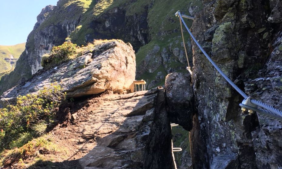 Mittelteil mit Pausenbank und kurzem Abstieg