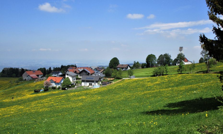 Nach einer lÃ¤ngeren Waldpassage die liebliche Landschaft in MÃ¶ggers