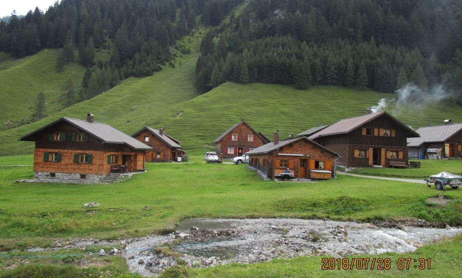 Erich Zucalli - www.guideservice.at Die einzelnen Hütten sind wunderschön restauriert und haben ihren Flair behalten