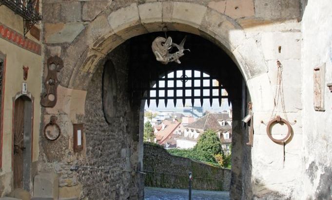 Das Stadttor mit Blick Ã¼ber Bregenz