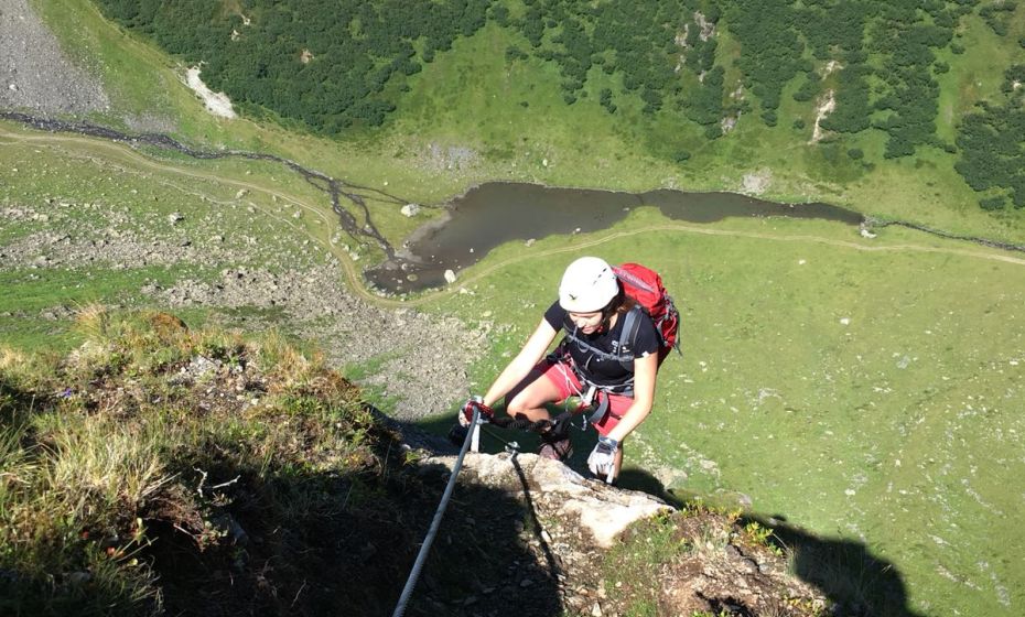 Mittelteil mit Pausenbank und kurzem Abstieg