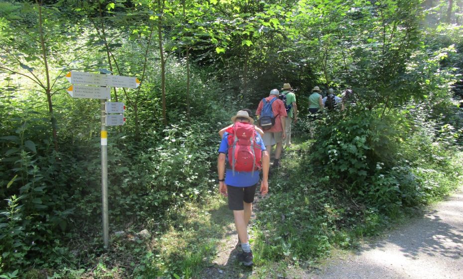 Erich Zucalli - w Start des Aufstiegs zur Urill über den Fallenkobelweg
