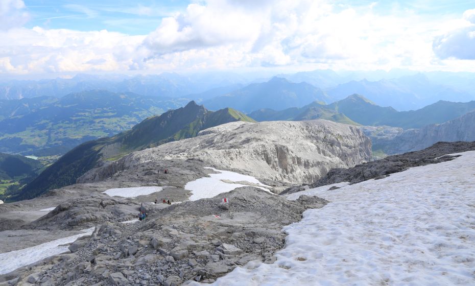 __NO_NAME__ __NO_NAME__