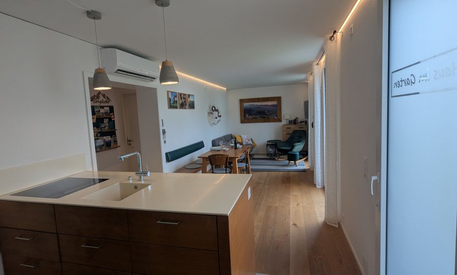 Ferienhaus Haus im Garten in Feldkirch- gemÃ¼tlicher Wohnbereich mit KÃ¼che- Sitzecke und Couch