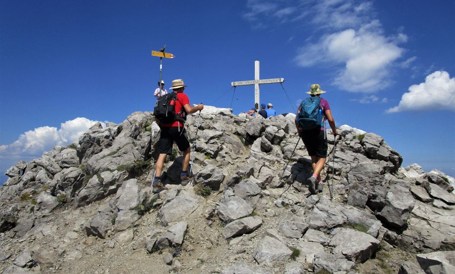 Das Gipfelziel Augstenberg (2259m) ist erreicht