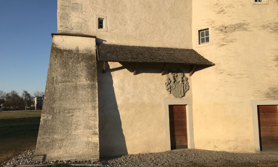 Mittelweiherburg, Hard