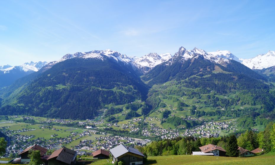 Ausblick von BartholomÃ¤berg nach Schruns-Tschagguns